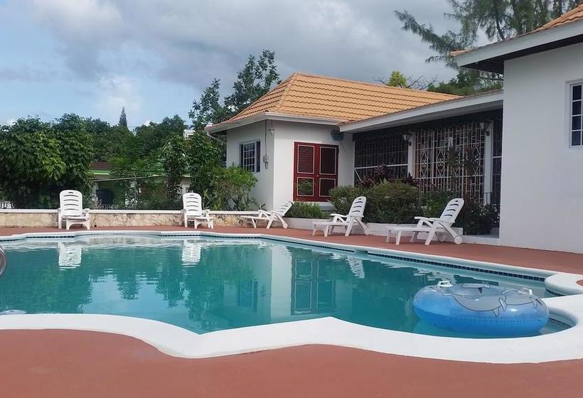 هتل A Piece Of Paradise Montego Bay