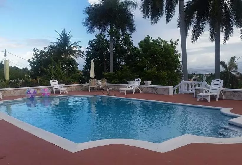 هتل A Piece Of Paradise Montego Bay