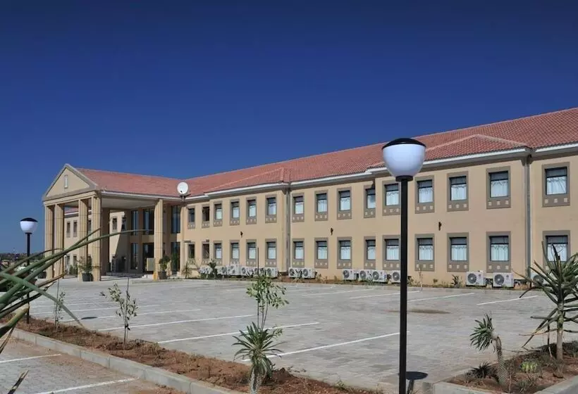 هتل Cresta Mahalapye