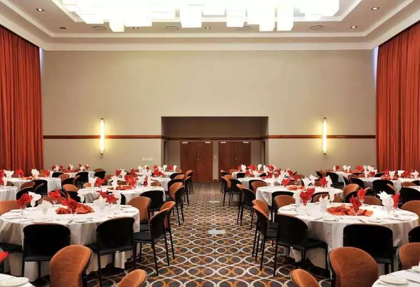 هتل Cresta Mahalapye