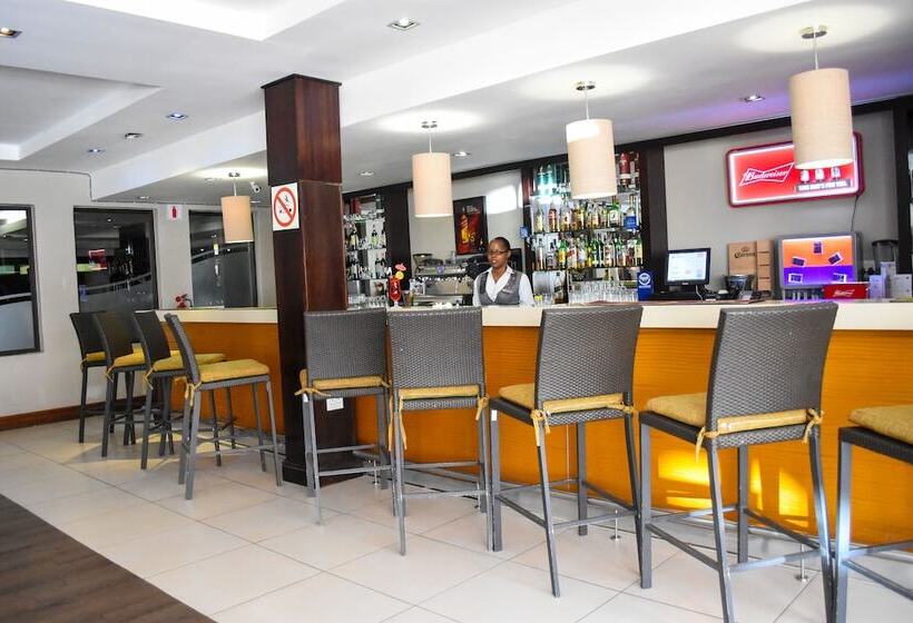 ホテル Cresta Mahalapye