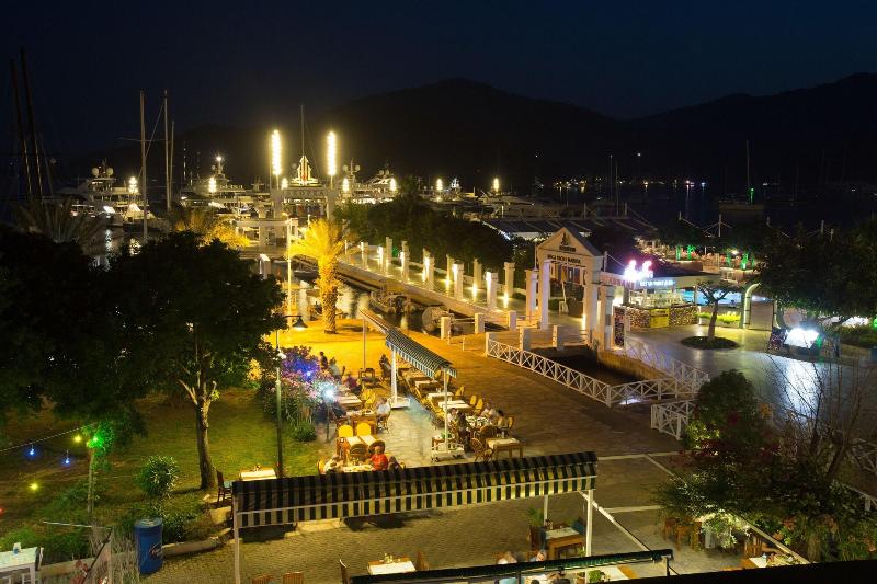 فندق Dedeminn Marina