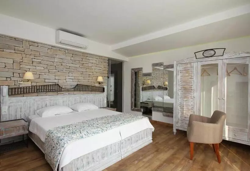 هتل Dedeminn Marina