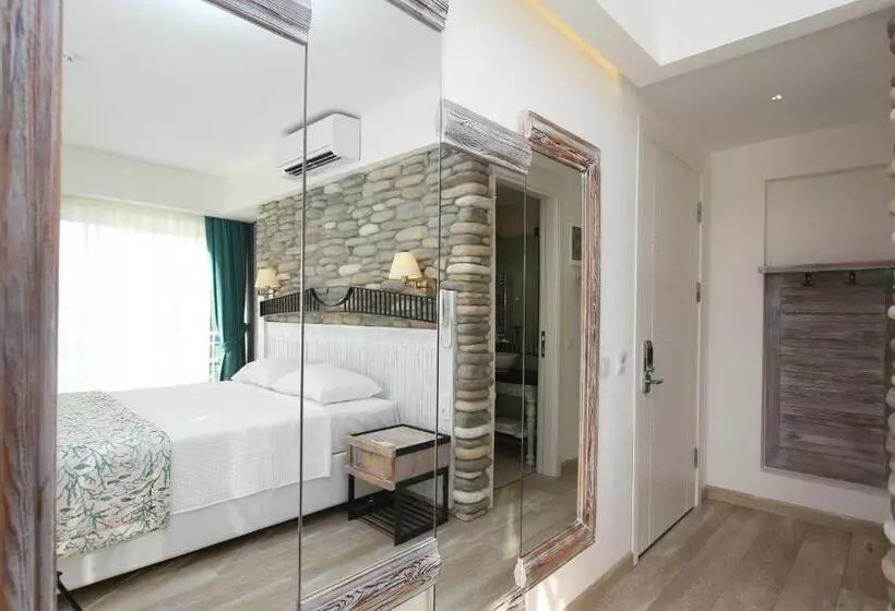 هتل Dedeminn Marina