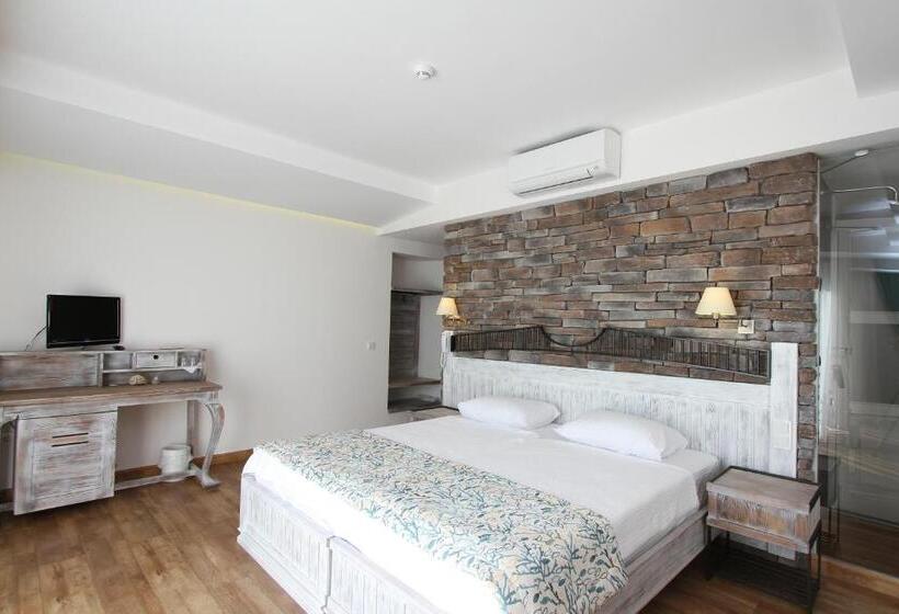 فندق Dedeminn Marina