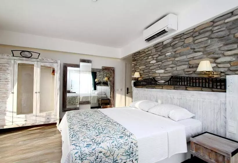 هتل Dedeminn Marina