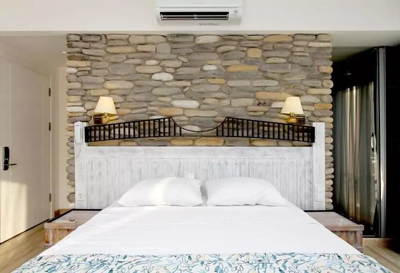 هتل Dedeminn Marina