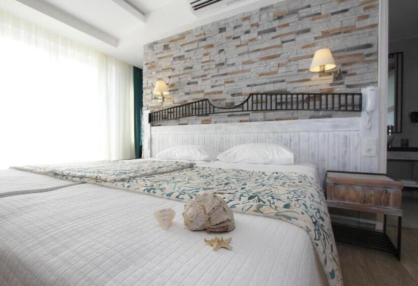 فندق Dedeminn Marina