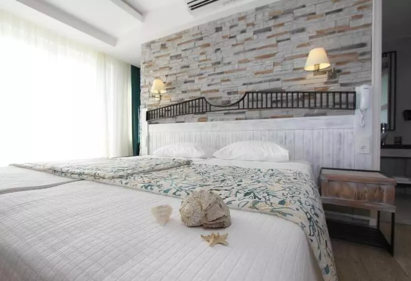 هتل Dedeminn Marina