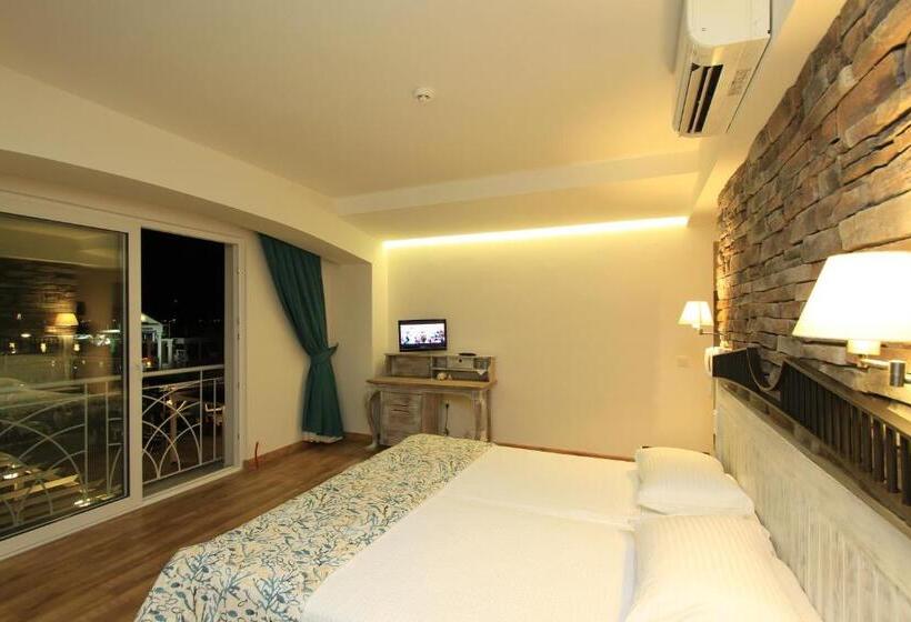 فندق Dedeminn Marina