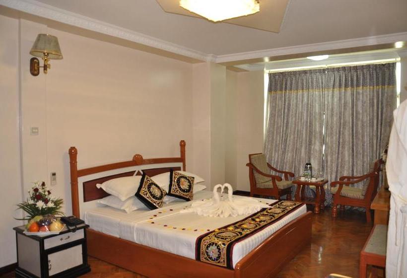 هتل Golden City Crown