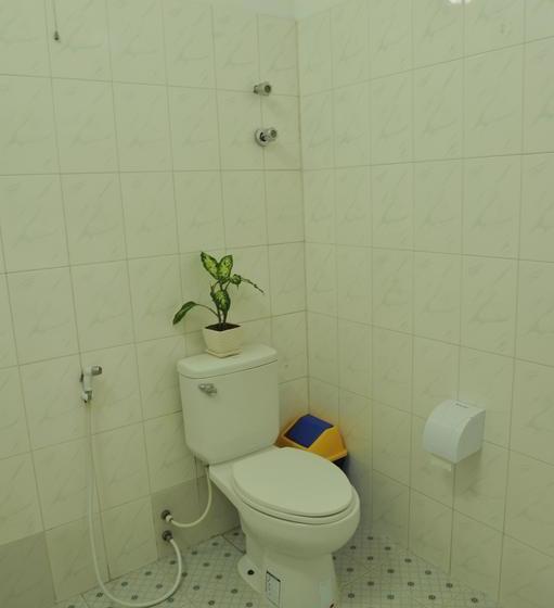 هتل Golden City Crown