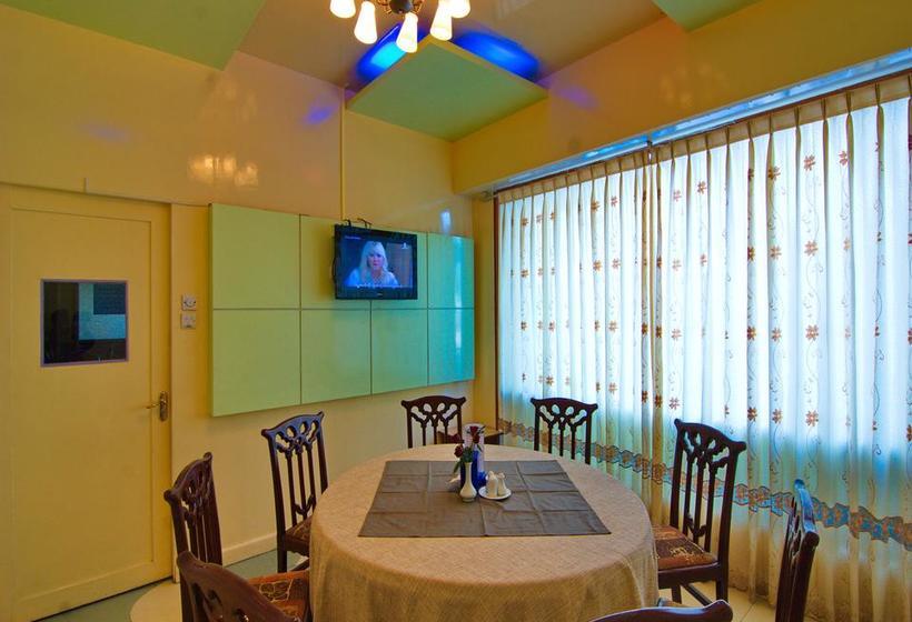 هتل Golden City Crown