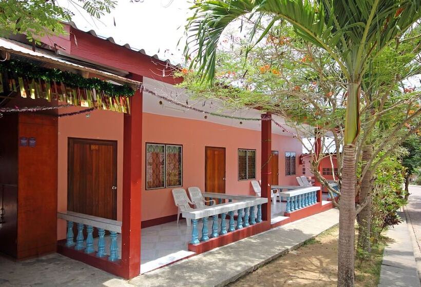 בית מלון כפרי Gypsy Village 2