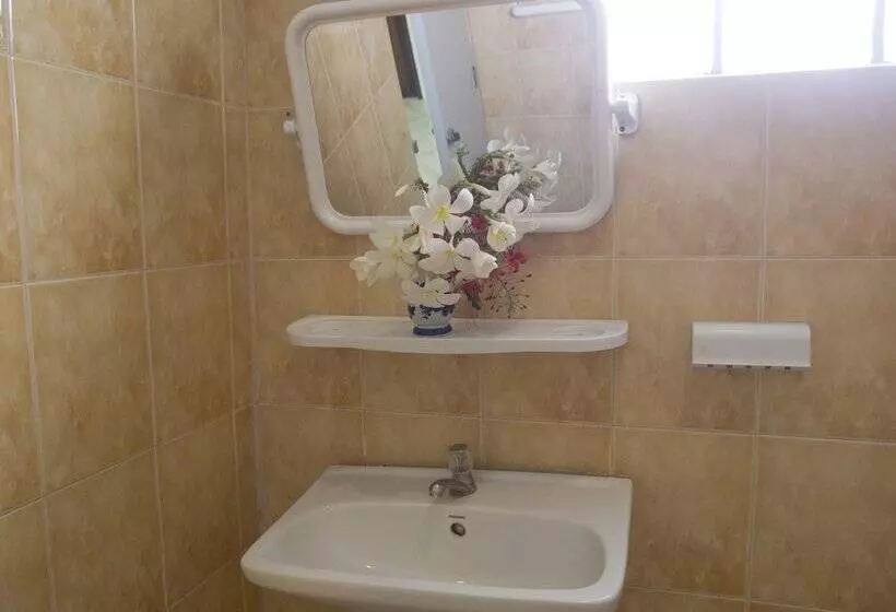 Hotel Gypsy Village 2