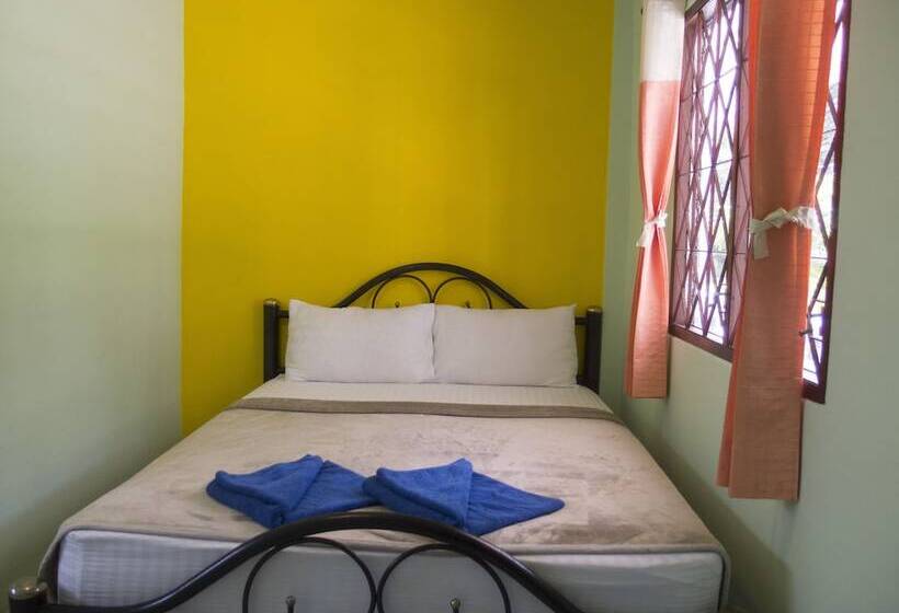 בית מלון כפרי Gypsy Village 2