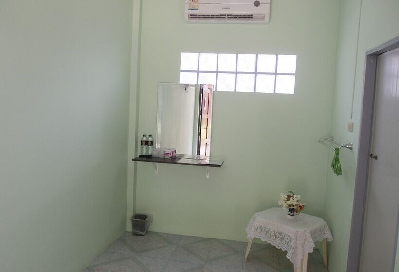 בית מלון כפרי Gypsy Village 2