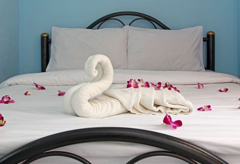 בית מלון כפרי Gypsy Village 2