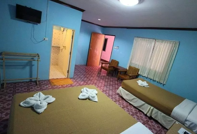 Hotel Gypsy Village 2