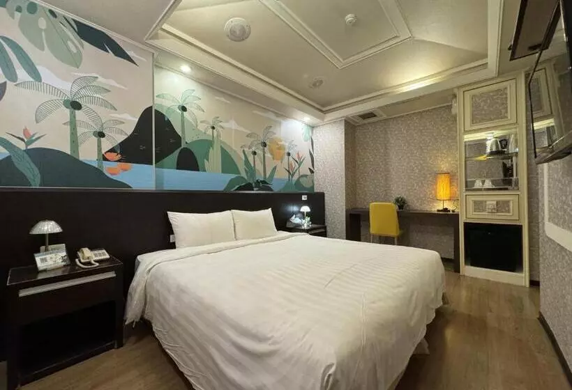 Finders Hotel Hualien Station