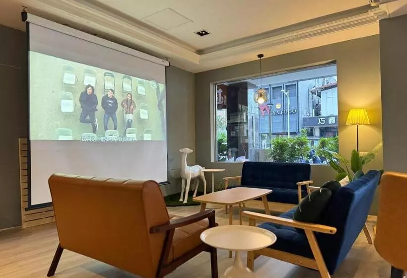 Finders Hotel Hualien Station