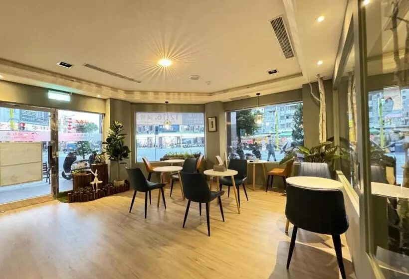 Finders Hotel Hualien Station