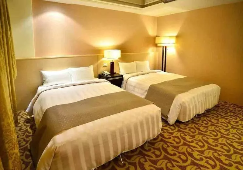 Finders Hotel Hualien Station