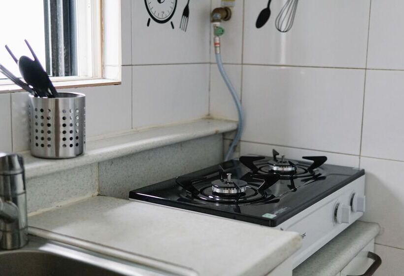 Отель Hongdae One House