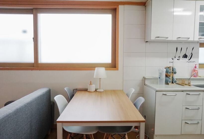 Отель Hongdae One House