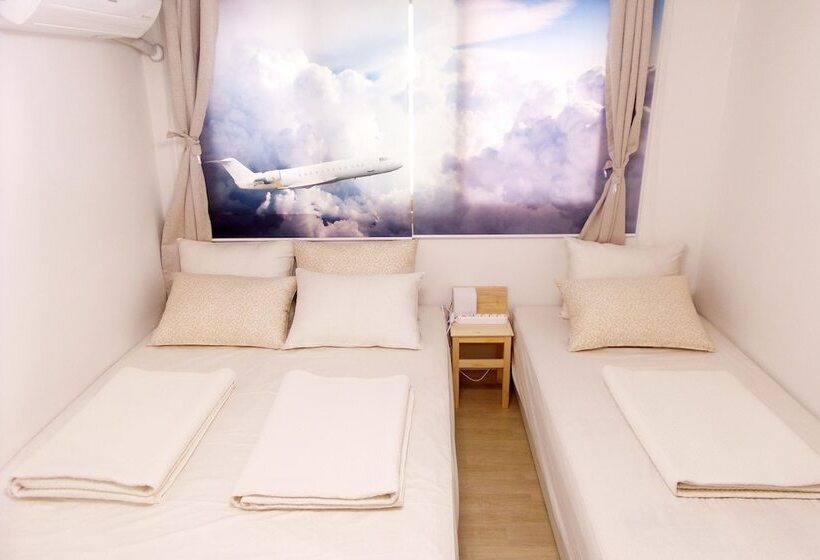 Отель Hongdae One House