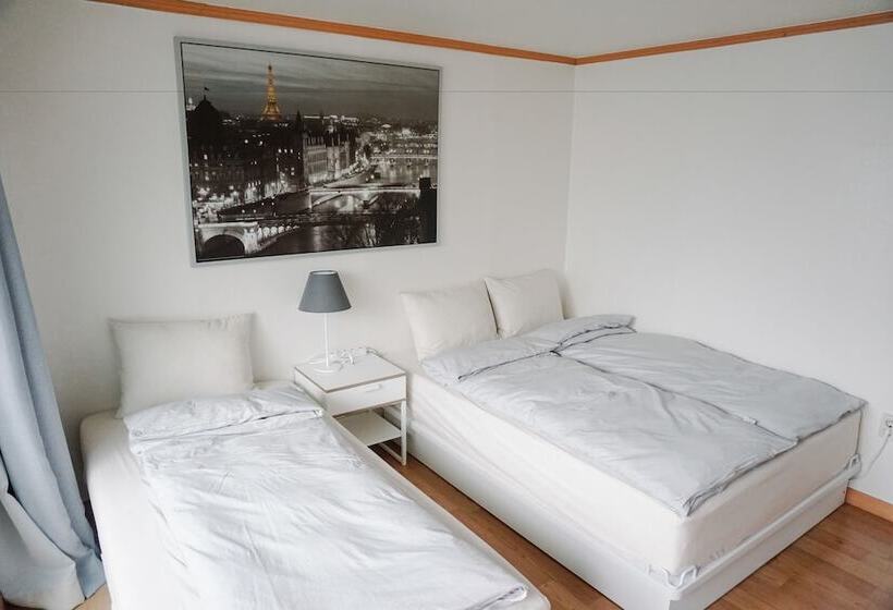 Отель Hongdae One House