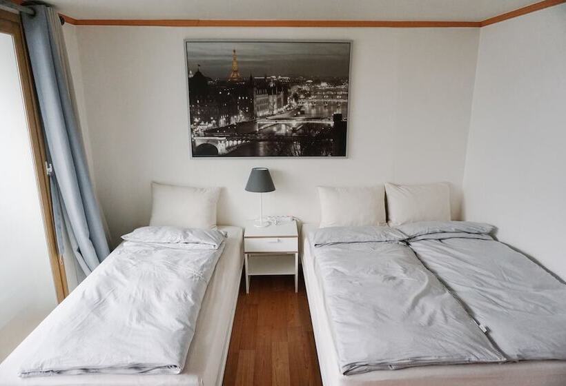 Отель Hongdae One House