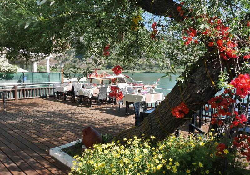 فندق Longhouse Inn