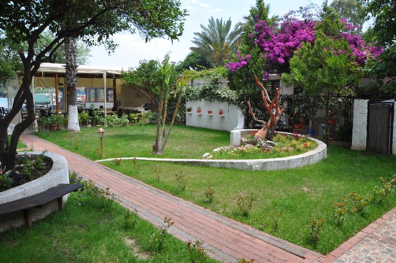 فندق Longhouse Inn