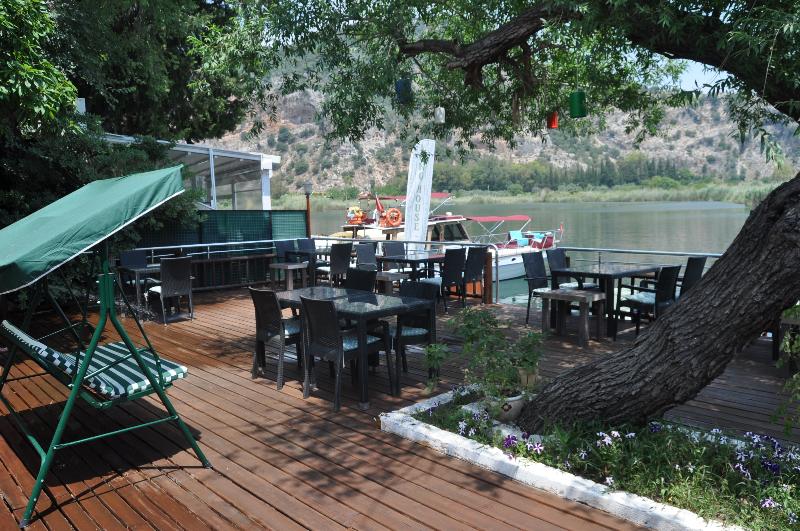 فندق Longhouse Inn