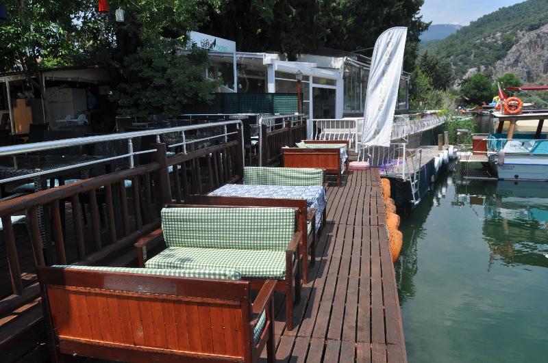 فندق Longhouse Inn