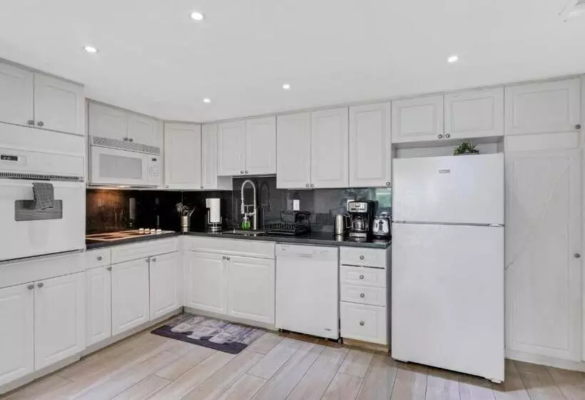 هتل Sunny Isles Ocean Reserve Condo Apartments