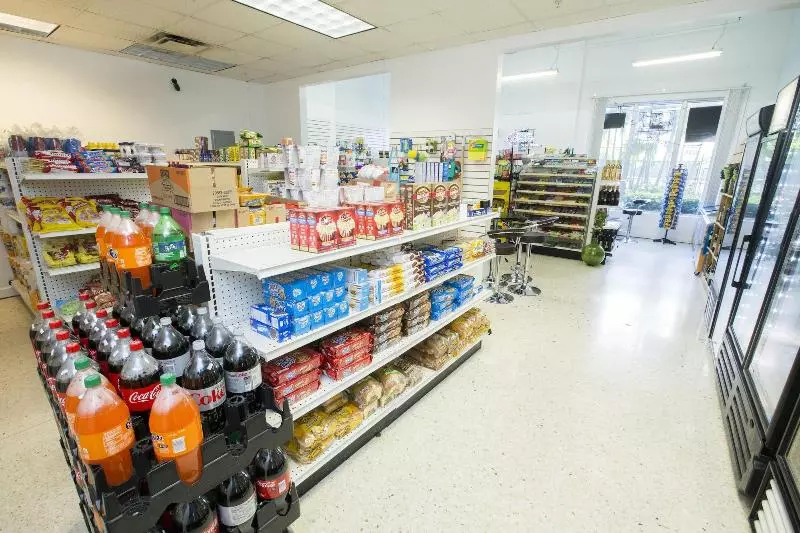 هتل Sunny Isles Ocean Reserve Condo Apartments