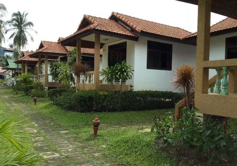 هتل Shangrilah Bungalow