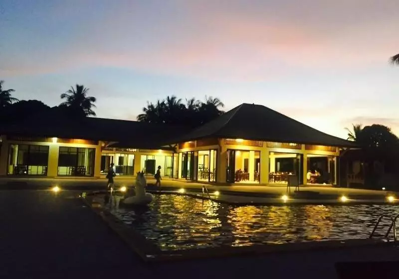 هتل Shangrilah Bungalow