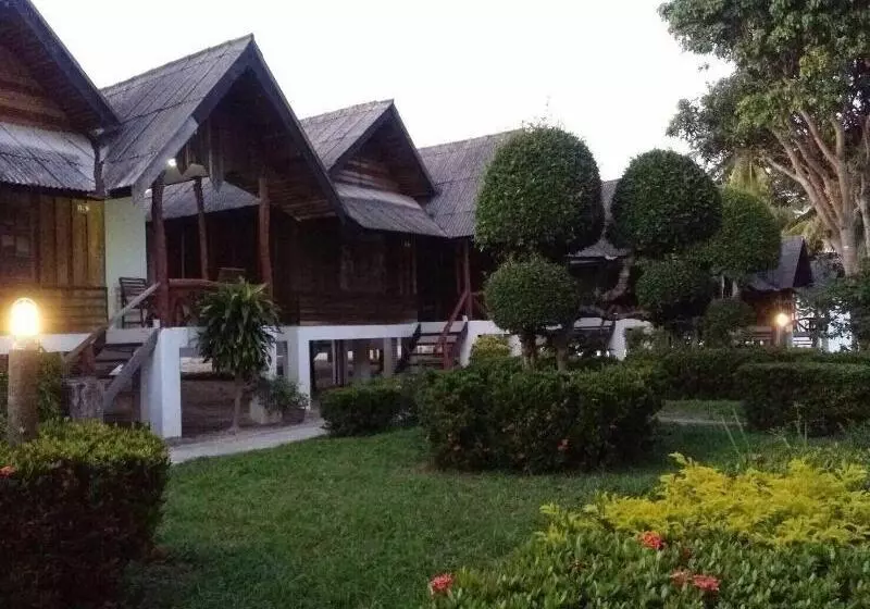 هتل Shangrilah Bungalow