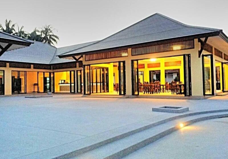 هتل Shangrilah Bungalow