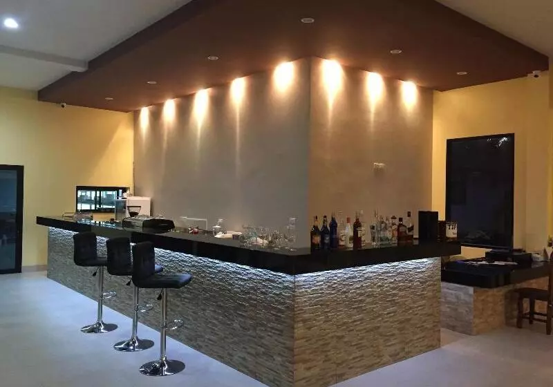 هتل Shangrilah Bungalow