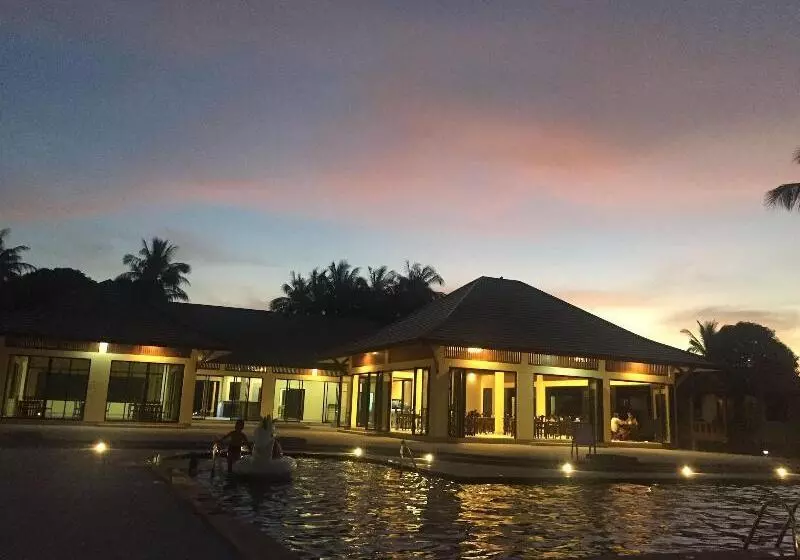 هتل Shangrilah Bungalow