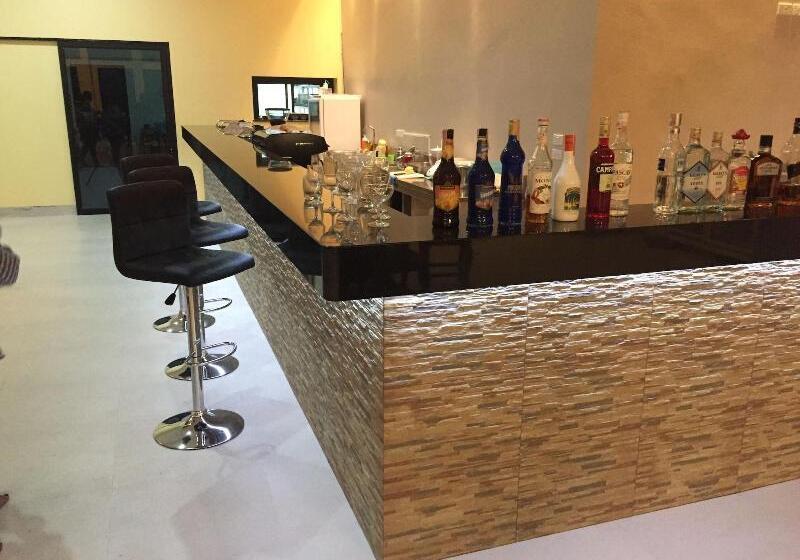 هتل Shangrilah Bungalow