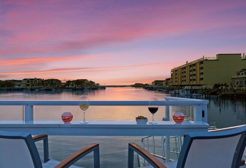 Hotel The Reeds At Shelter Haven