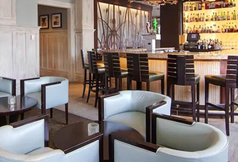 Hotel The Reeds At Shelter Haven