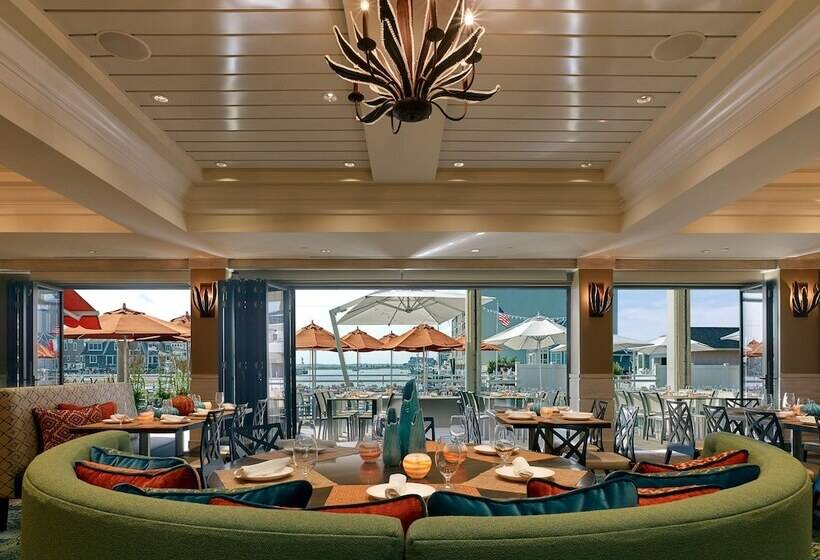 Hotel The Reeds At Shelter Haven