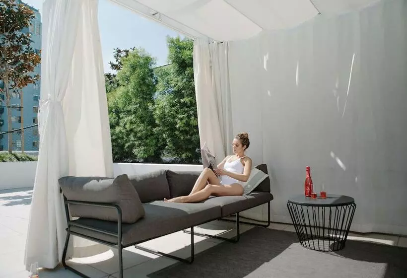 Level Los Angeles   Downtown South Olive