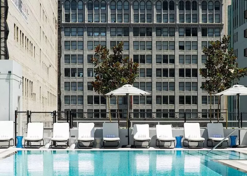 Level Los Angeles   Downtown South Olive